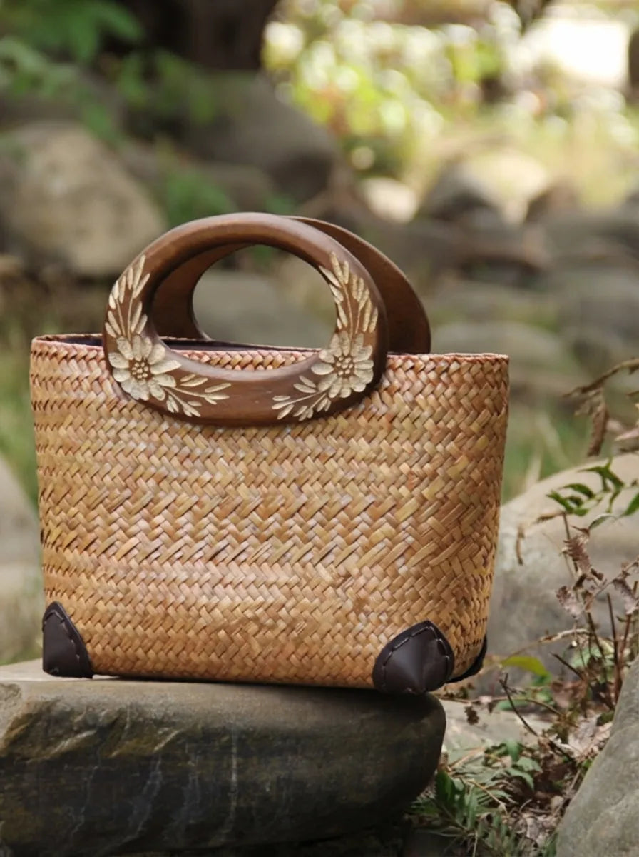 The Bali Vintage Carved Wooden Handle Seagrass Tote Bag - Verdant Bind