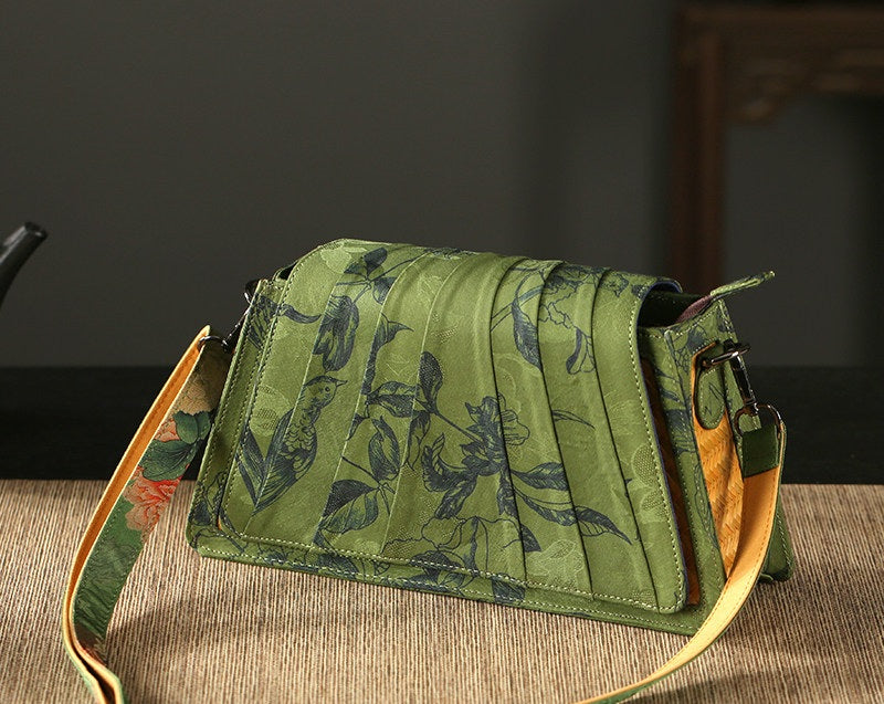 Handcrafted Wabi-Sabi Bamboo & Xiangyun Silk Crossbody Bag Green