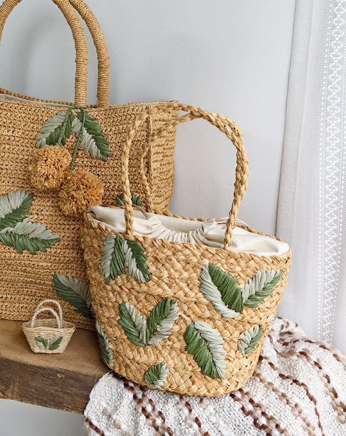 Handcrafted Raffia Bucket Bag Woven Leaf Pattern Drawstring Tote