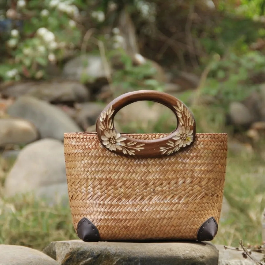 The Bali Vintage Carved Wooden Handle Seagrass Tote Bag - Verdant Bind