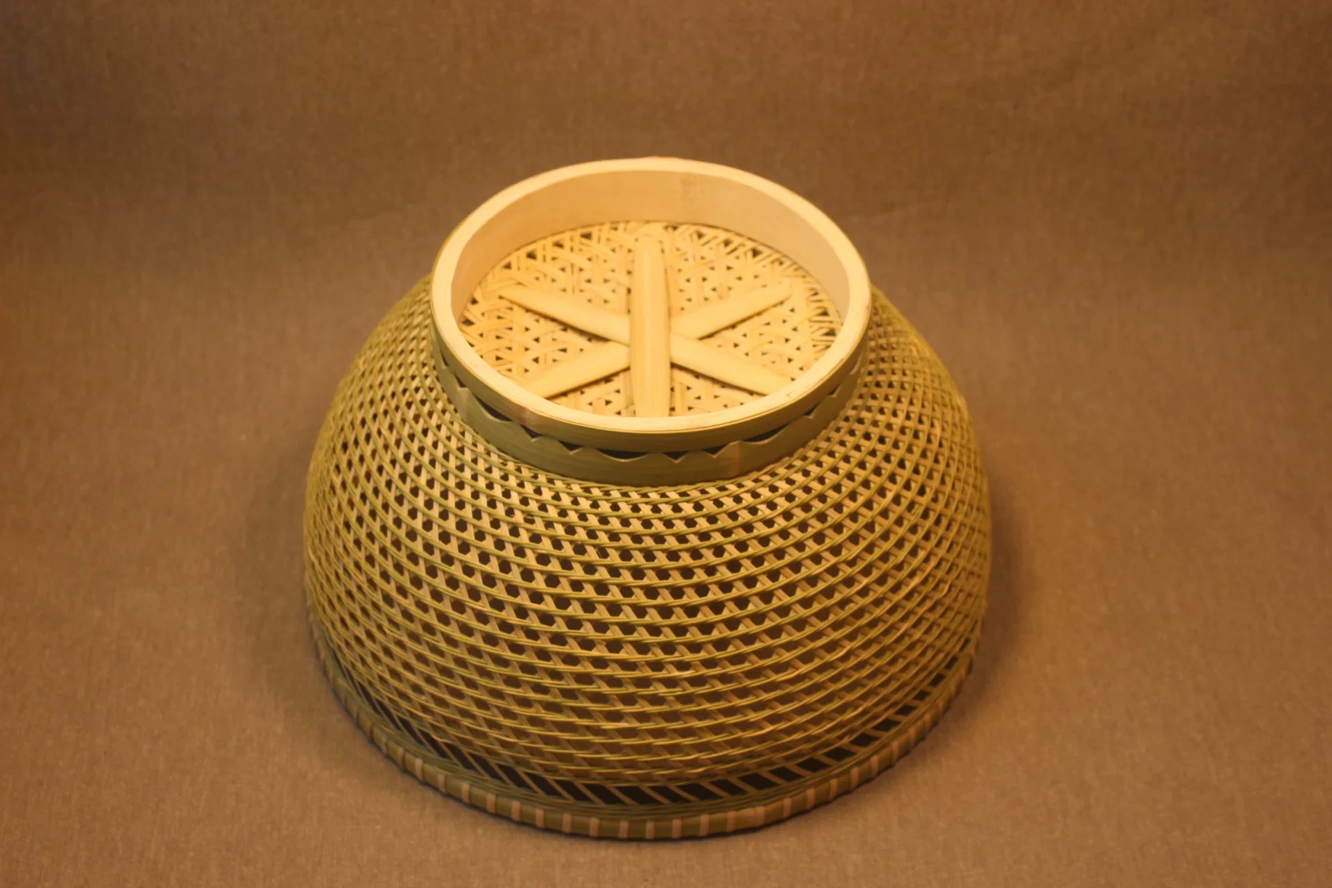 Handwoven Bamboo Fruit Bowl & Hexagonal Open-Weave Decorative