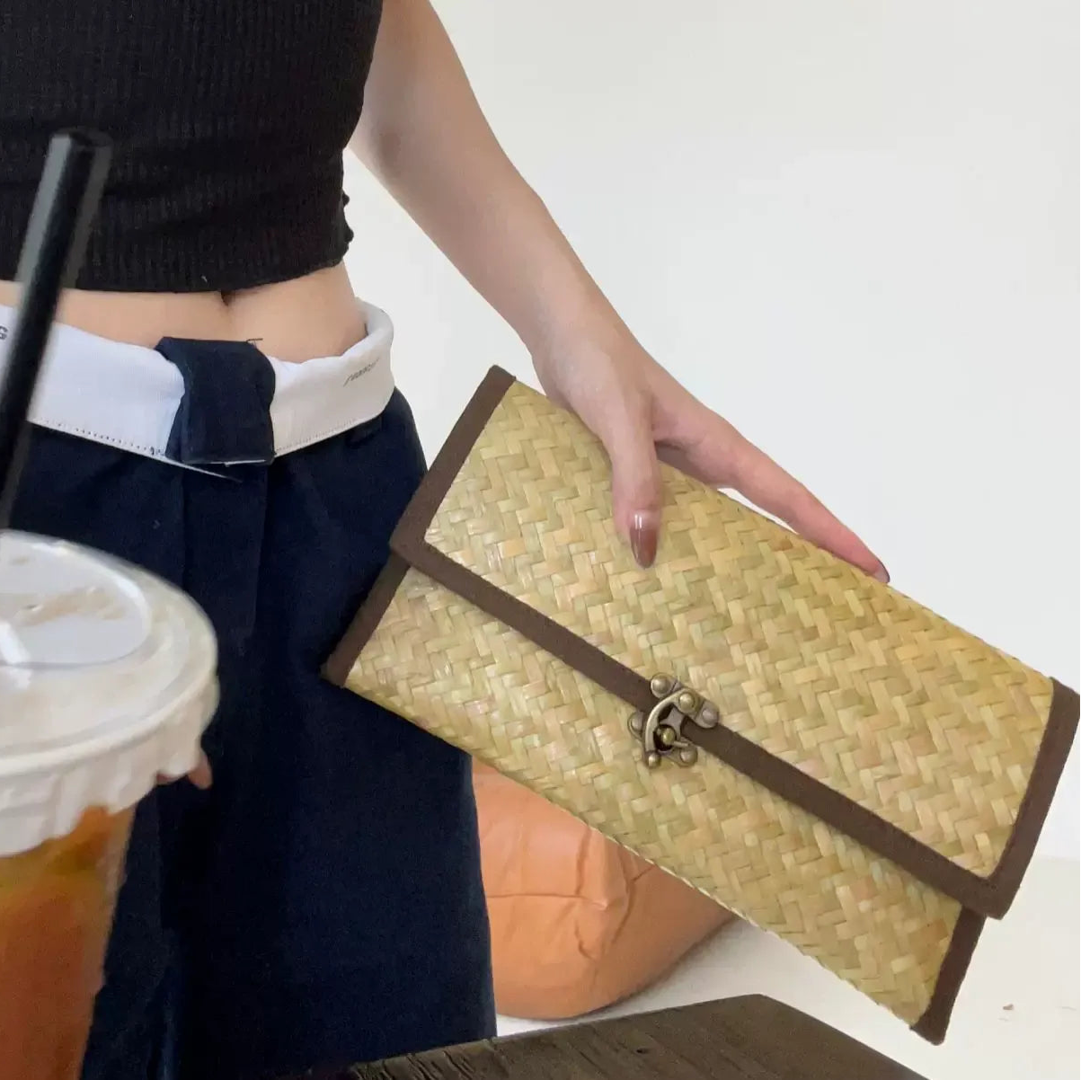 Handcrafted Grass Woven Handbag Compact Envelope Purse with Compartments - Verdant Bind