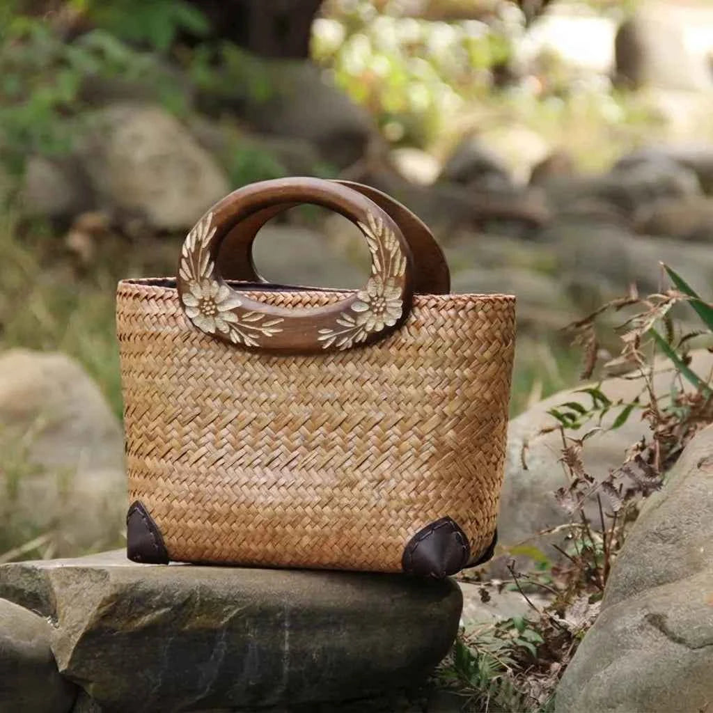 The Bali Vintage Carved Wooden Handle Seagrass Tote Bag - Verdant Bind